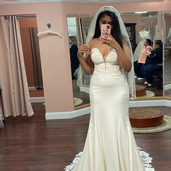 Allure Bridals Ivory and Silver Gown - Picture 2 of 8